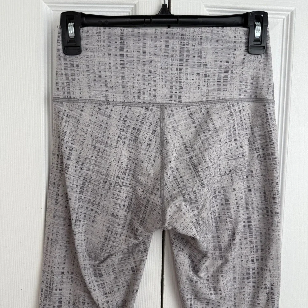 Lululemon Align Gray‎ Space Dye Leggings Size 6 High Rise